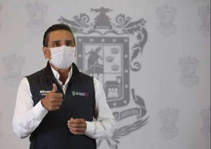 Wilma Zavala entrega apoyos para prevenir a la población del Covid-19 en hospitales y clínicas